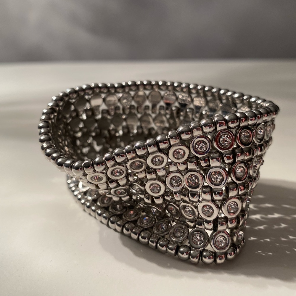 Stretchy cuff bracelets